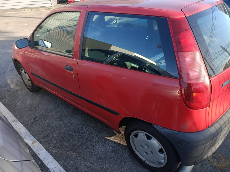 fiat punto berlina (176) del año 1999