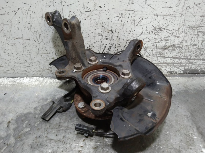 Recambio de mangueta delantera derecha para toyota prius+ advance referencia OEM IAM   