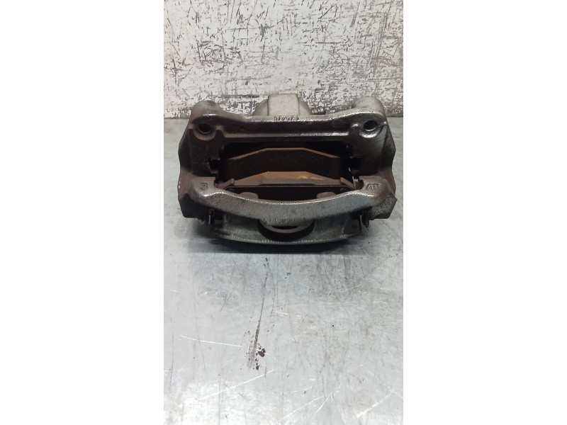 Recambio de pinza freno delantera derecha para renault arkana i (lcm_, ldn_) 1.6 e-tech 145 (ldmu) referencia OEM IAM 410001262R