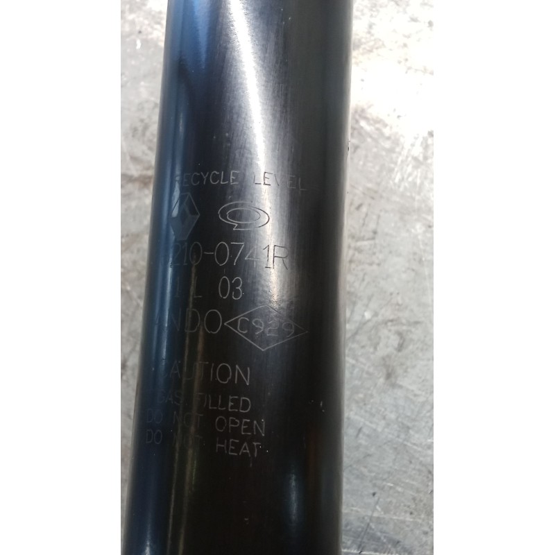 Recambio de amortiguador trasero derecho para renault arkana i (lcm_, ldn_) 1.6 e-tech 145 (ldmu) referencia OEM IAM 562100741R 