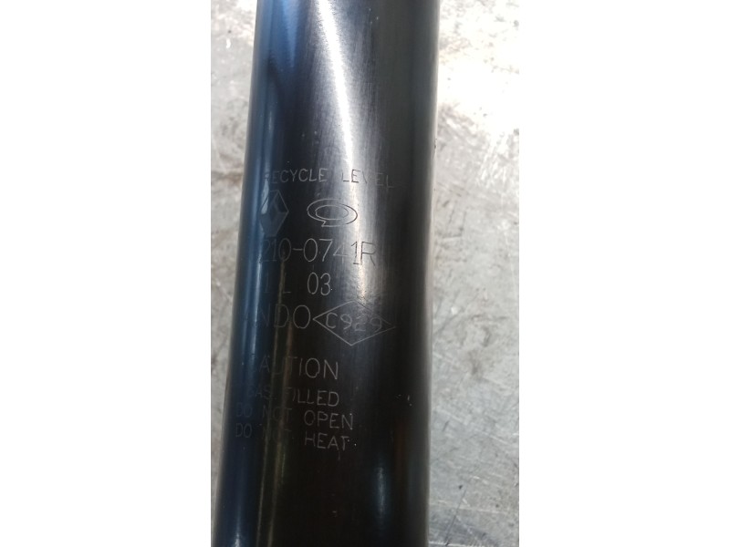Recambio de amortiguador trasero derecho para renault arkana i (lcm_, ldn_) 1.6 e-tech 145 (ldmu) referencia OEM IAM 562100741R 