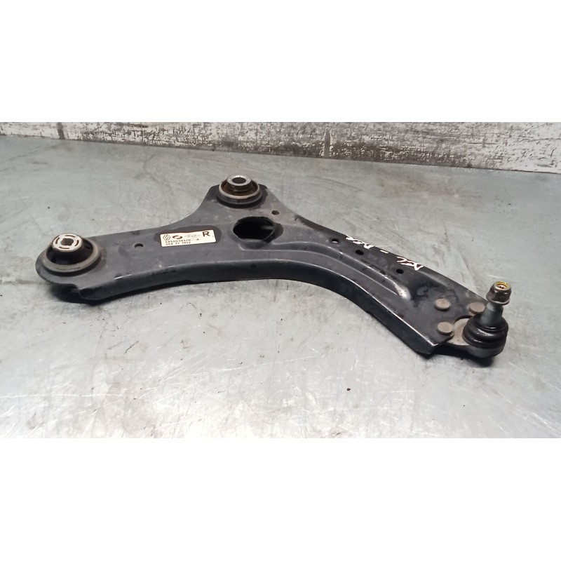 Recambio de brazo suspension inferior delantero derecho para renault arkana i (lcm_, ldn_) 1.6 e-tech 145 (ldmu) referencia OEM 