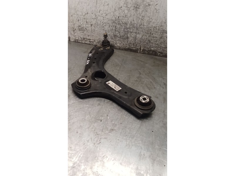 Recambio de brazo suspension inferior delantero derecho para renault arkana i (lcm_, ldn_) 1.6 e-tech 145 (ldmu) referencia OEM 