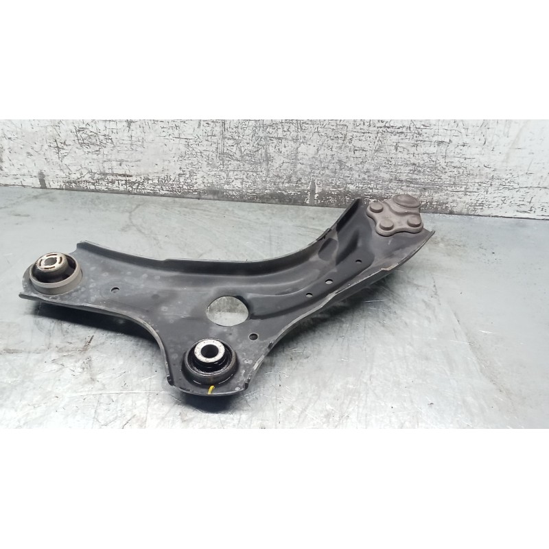 Recambio de brazo suspension inferior delantero derecho para renault arkana i (lcm_, ldn_) 1.6 e-tech 145 (ldmu) referencia OEM 