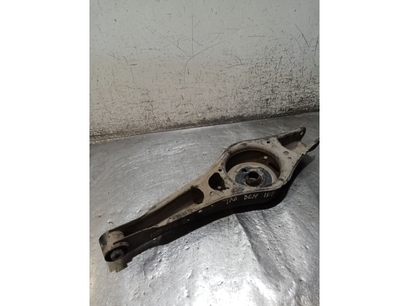 Recambio de brazo suspension inferior trasero derecho para volkswagen touran (1t1, 1t2) 2.0 tdi 16v referencia OEM IAM   