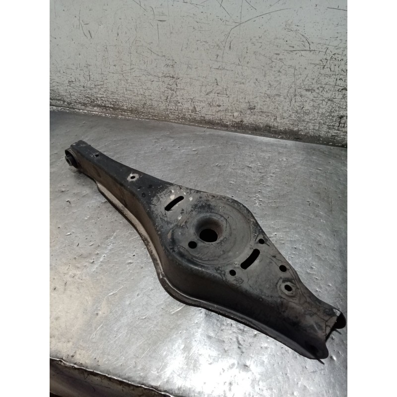 Recambio de brazo suspension inferior trasero derecho para volkswagen touran (1t1, 1t2) 2.0 tdi 16v referencia OEM IAM   