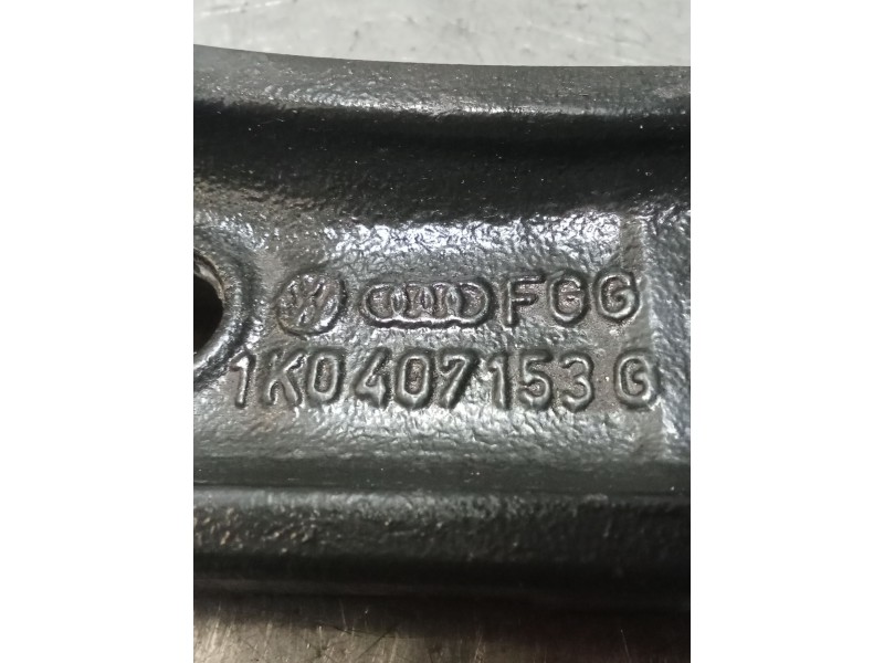 Recambio de brazo suspension inferior delantero izquierdo para volkswagen touran (1t1, 1t2) 2.0 tdi 16v referencia OEM IAM   