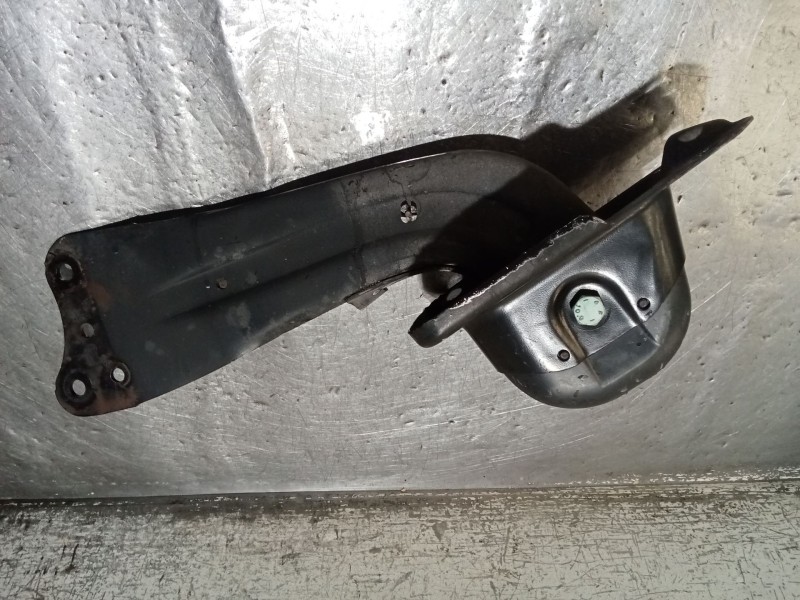 Recambio de brazo suspension inferior trasero izquierdo para volkswagen touran (1t1, 1t2) 2.0 tdi 16v referencia OEM IAM   