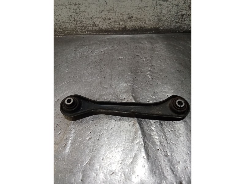 Recambio de brazo suspension inferior trasero derecho para volkswagen touran (1t1, 1t2) 2.0 tdi 16v referencia OEM IAM   ANTERIO