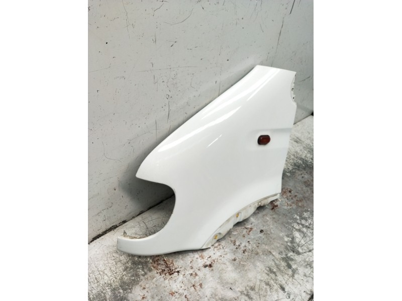 Recambio de aleta delantera izquierda para renault master ii caja/chasis (ed/hd/ud) 2.2 dci 90 referencia OEM IAM   