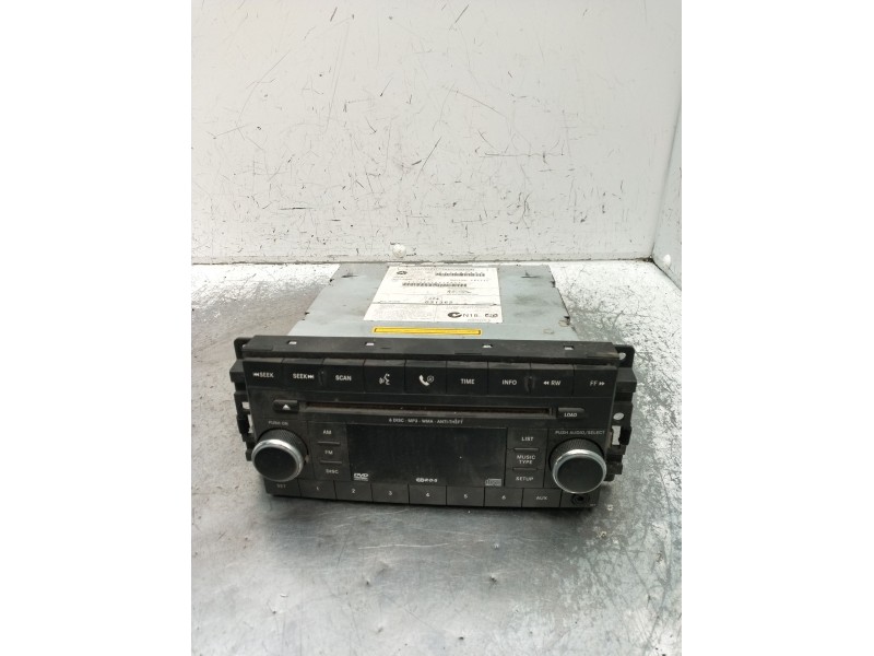 Recambio de sistema audio / radio cd para dodge journey se referencia OEM IAM 05064924AG TT1AA1268T6427 2009