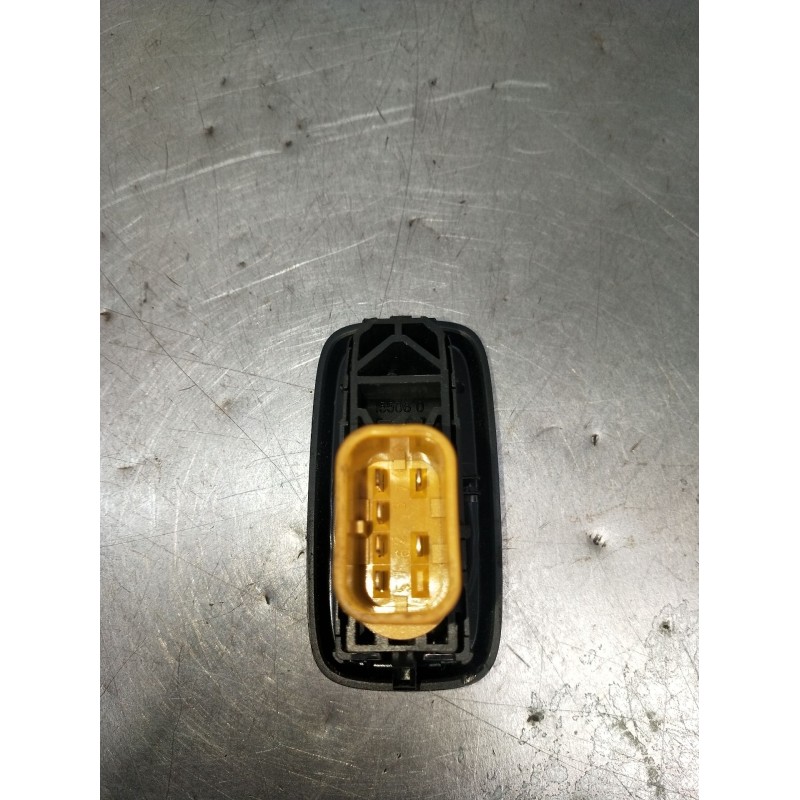 Recambio de mando elevalunas delantero derecho para ford fiesta vi van 1.4 tdci referencia OEM IAM 8A6T14529AB 3P 2008
