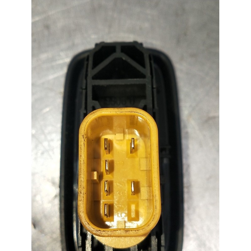 Recambio de mando elevalunas delantero derecho para ford fiesta vi van 1.4 tdci referencia OEM IAM 8A6T14529AB 3P 2008