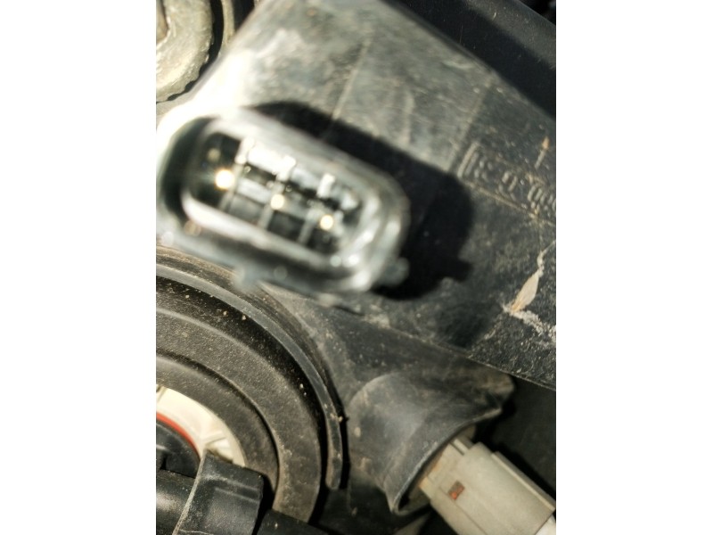 Recambio de faro derecho para dodge journey se referencia OEM IAM 05067789AA  2009