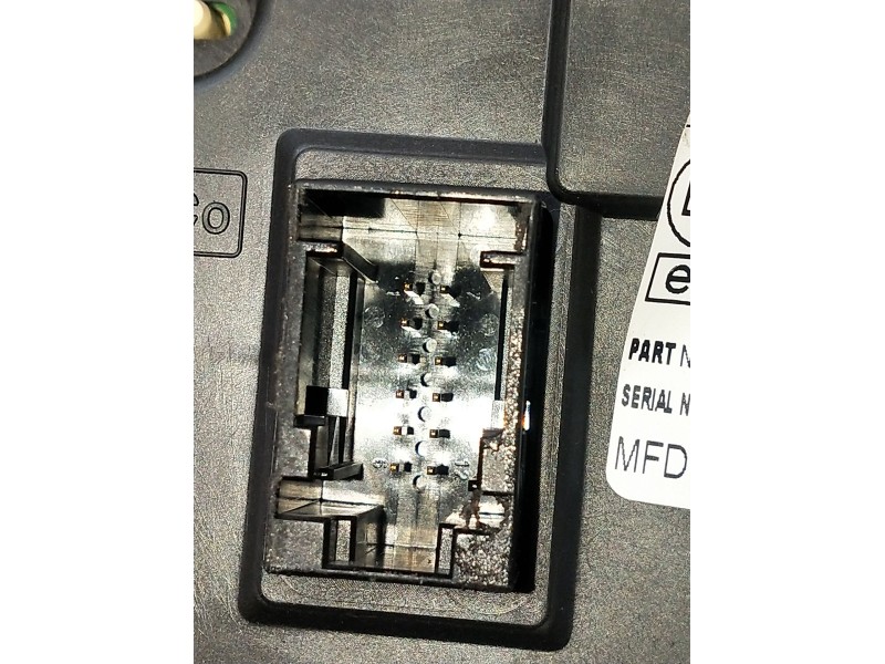 Recambio de pantalla multifuncion para ford fiesta vi van 1.4 tdci referencia OEM IAM B1U60V015066 BA6T18B955ED 2008