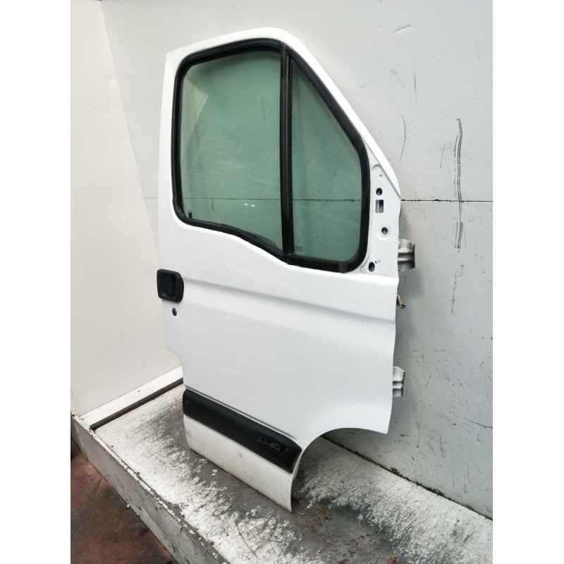 Recambio de puerta delantera derecha para renault master ii caja/chasis (ed/hd/ud) 2.2 dci 90 referencia OEM IAM  2P 