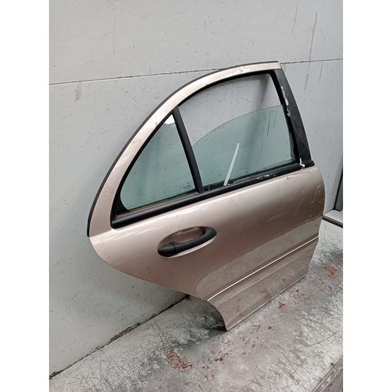 Recambio de puerta trasera derecha para mercedes-benz clase c (w203) c 220 cdi (203.006) referencia OEM IAM   