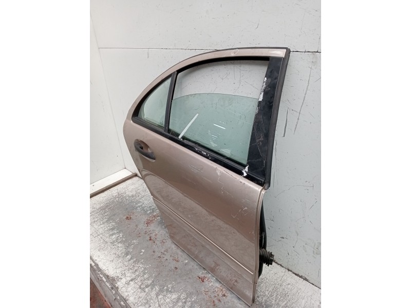 Recambio de puerta trasera derecha para mercedes-benz clase c (w203) c 220 cdi (203.006) referencia OEM IAM   