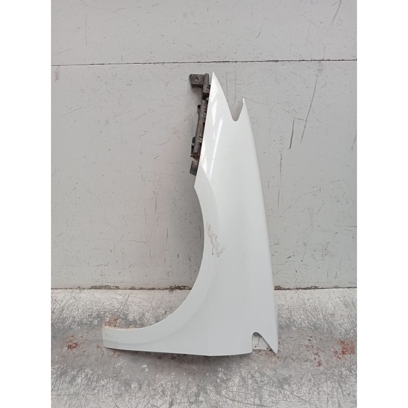 Recambio de aleta delantera izquierda para renault laguna iii (bt0/1) 1.5 dci (bt00, bt0a, bt0t, bt1j) referencia OEM IAM   