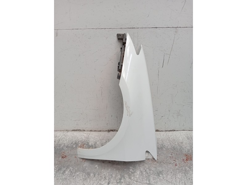 Recambio de aleta delantera izquierda para renault laguna iii (bt0/1) 1.5 dci (bt00, bt0a, bt0t, bt1j) referencia OEM IAM   