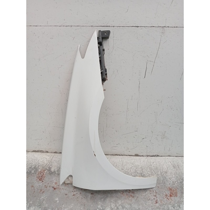 Recambio de aleta delantera derecha para renault laguna iii (bt0/1) 1.5 dci (bt00, bt0a, bt0t, bt1j) referencia OEM IAM   