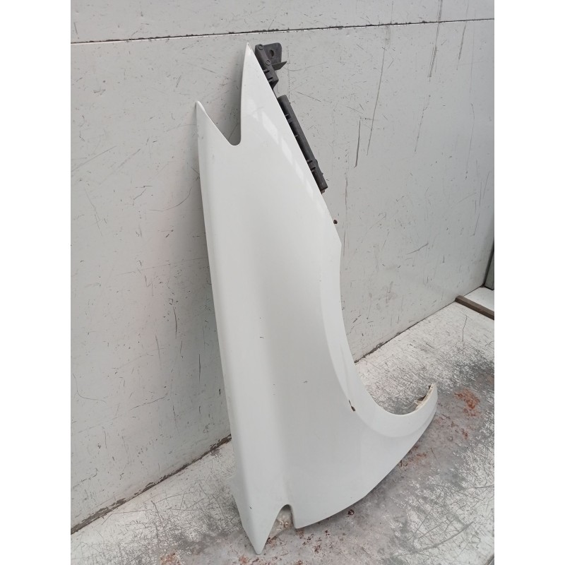 Recambio de aleta delantera derecha para renault laguna iii (bt0/1) 1.5 dci (bt00, bt0a, bt0t, bt1j) referencia OEM IAM   