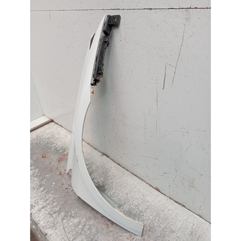 Recambio de aleta delantera derecha para renault laguna iii (bt0/1) 1.5 dci (bt00, bt0a, bt0t, bt1j) referencia OEM IAM   