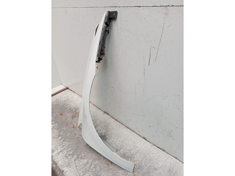 Recambio de aleta delantera derecha para renault laguna iii (bt0/1) 1.5 dci (bt00, bt0a, bt0t, bt1j) referencia OEM IAM   