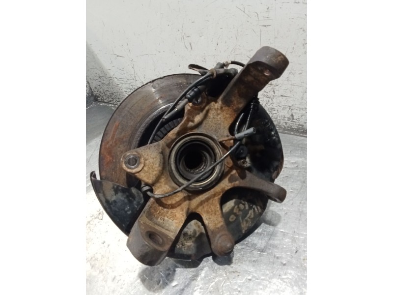 Recambio de mangueta delantera izquierda para ssangyong korando (kj) 2.9 td referencia OEM IAM   