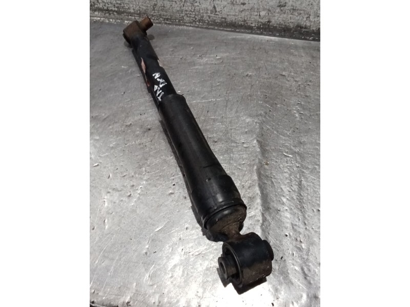 Recambio de amortiguador trasero derecho para renault laguna ii (bg0/1_) 1.9 dci (bg08, bg0g) referencia OEM IAM   