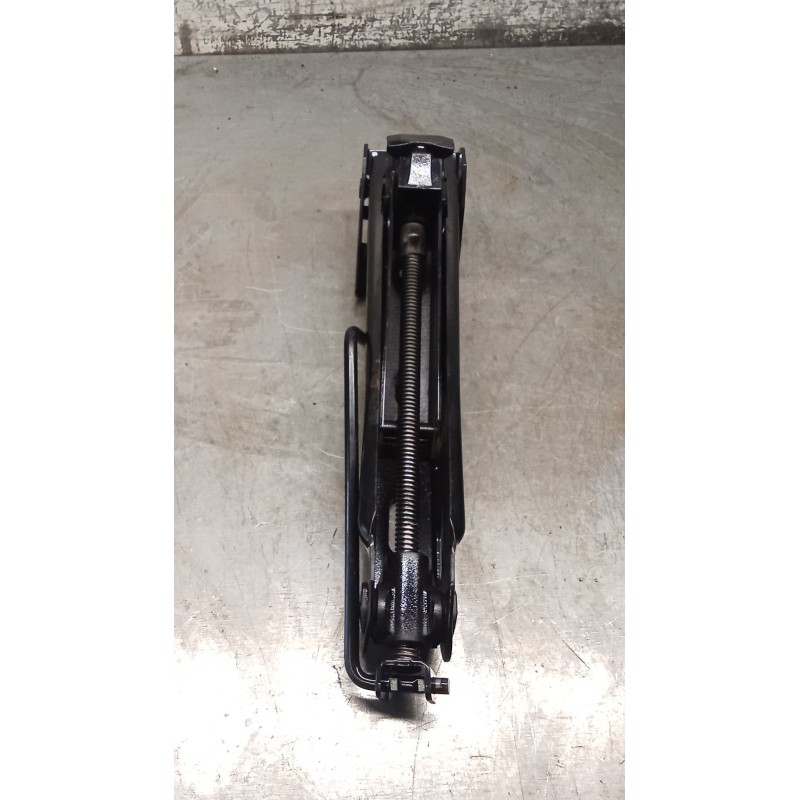 Recambio de gato para opel corsa d color edition referencia OEM IAM 13331922  11