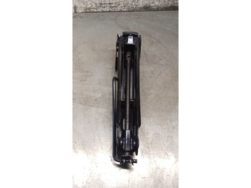 Recambio de gato para opel corsa d color edition referencia OEM IAM 13331922  11