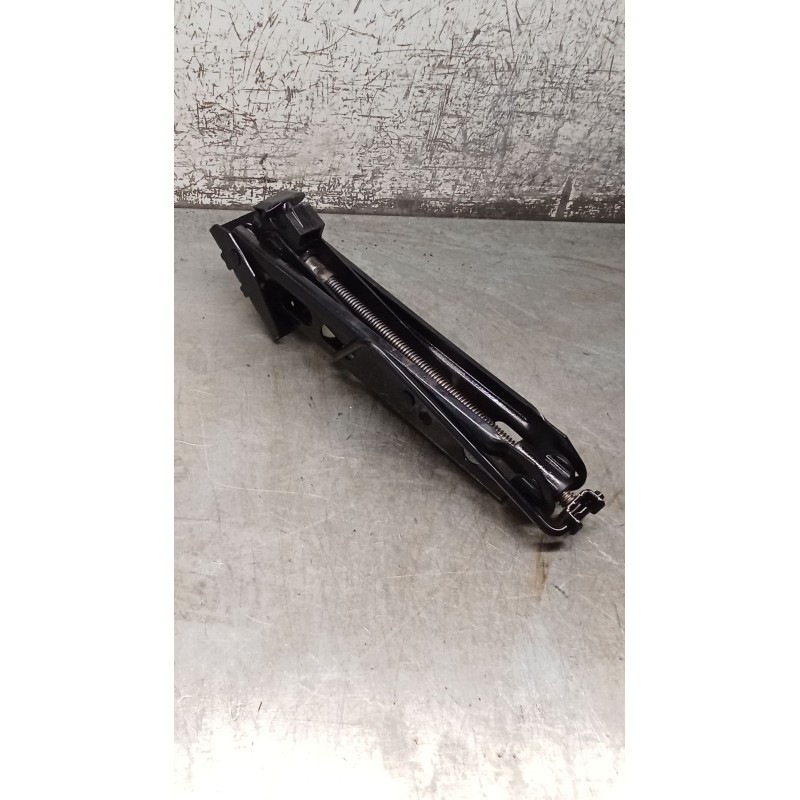 Recambio de gato para opel corsa d color edition referencia OEM IAM 13331922  11