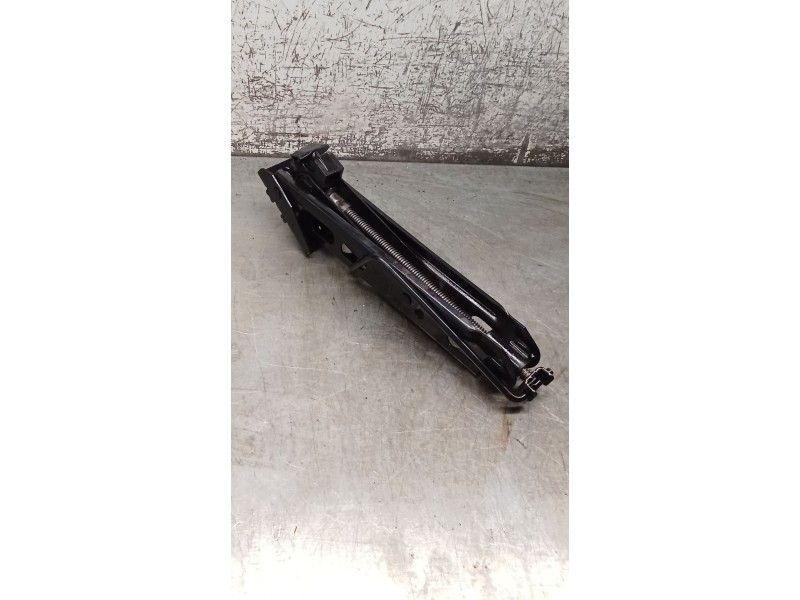 Recambio de gato para opel corsa d color edition referencia OEM IAM 13331922  11