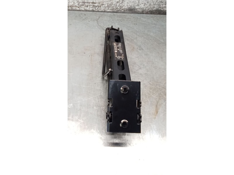 Recambio de gato para opel corsa d color edition referencia OEM IAM 13331922  11