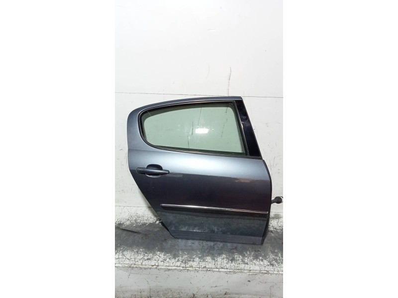 Recambio de puerta trasera derecha para peugeot 407 st confort pack referencia OEM IAM   4P
