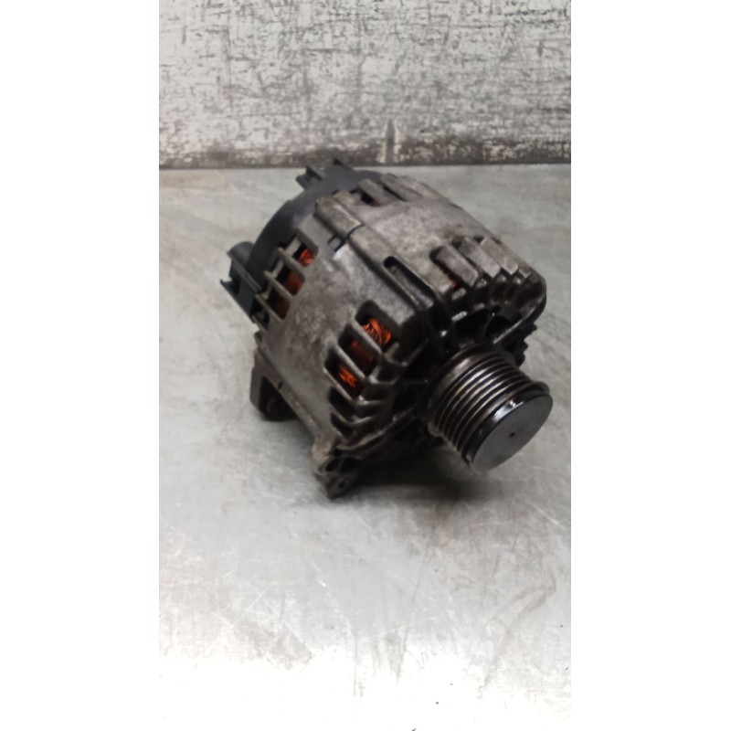 Recambio de alternador para volkswagen golf vi (5k1) 1.6 tdi referencia OEM IAM 03L903023A 2608901A 140A 09