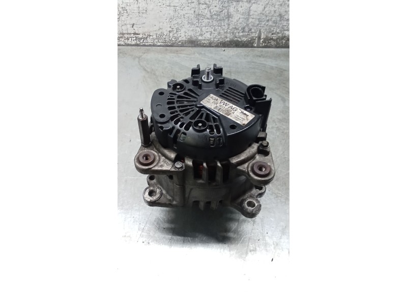 Recambio de alternador para volkswagen golf vi (5k1) 1.6 tdi referencia OEM IAM 03L903023A 2608901A 140A 09