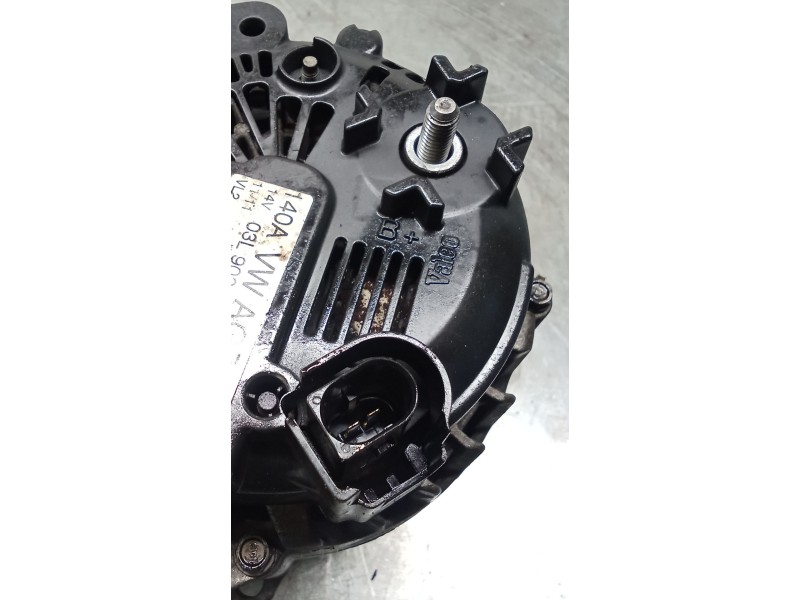 Recambio de alternador para volkswagen golf vi (5k1) 1.6 tdi referencia OEM IAM 03L903023A 2608901A 140A 09