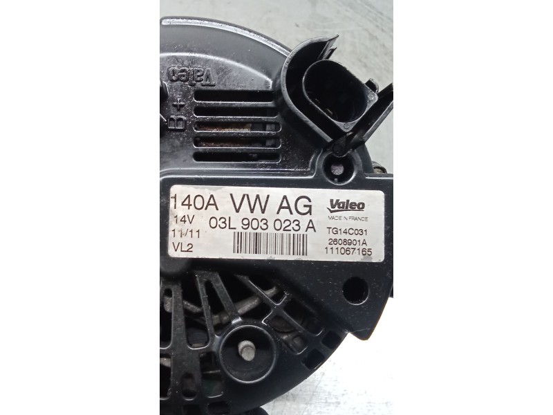 Recambio de alternador para volkswagen golf vi (5k1) 1.6 tdi referencia OEM IAM 03L903023A 2608901A 140A 09