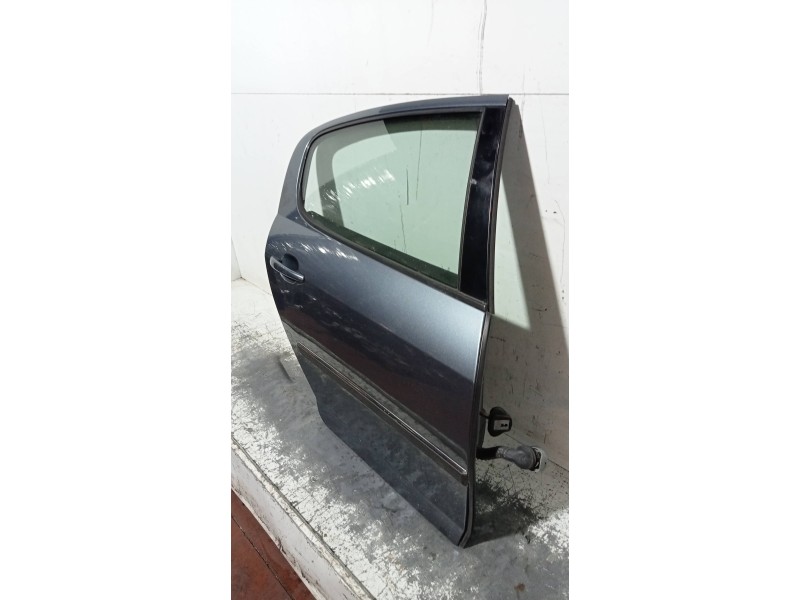 Recambio de puerta trasera derecha para peugeot 407 st confort pack referencia OEM IAM   4P