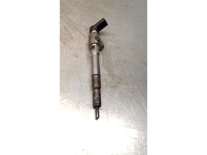 Recambio de inyector para volkswagen golf vi (5k1) 1.6 tdi referencia OEM IAM A2C9626040080 03L130277B CONTINENTAL