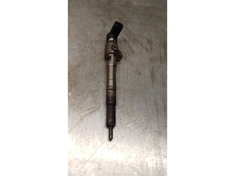 Recambio de inyector para volkswagen golf vi (5k1) 1.6 tdi referencia OEM IAM A2C9626040080 03L130277B CONTINENTAL