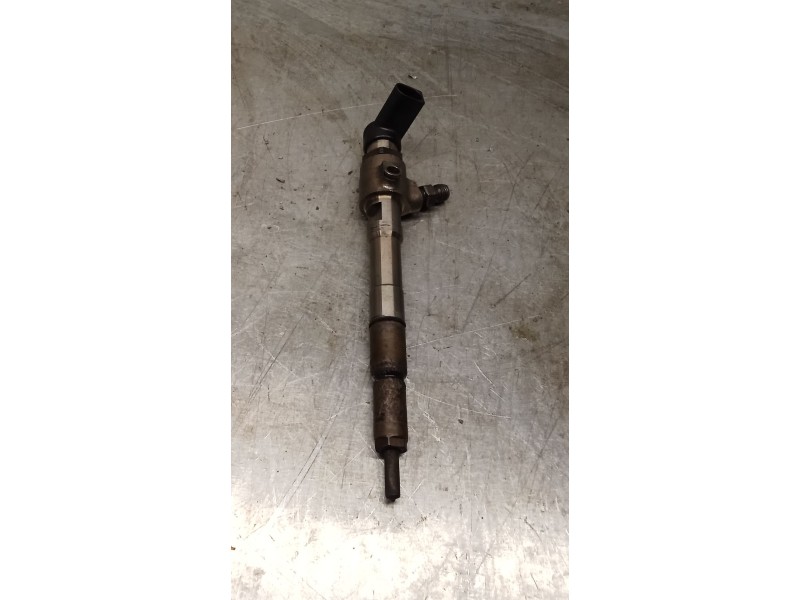 Recambio de inyector para volkswagen golf vi (5k1) 1.6 tdi referencia OEM IAM A2C9626040080 03L130277B CONTINENTAL