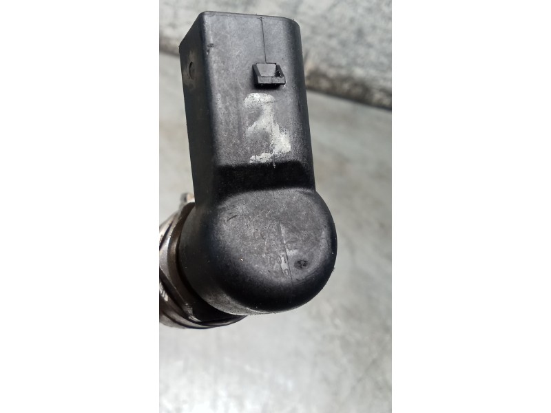 Recambio de inyector para volkswagen golf vi (5k1) 1.6 tdi referencia OEM IAM A2C9626040080 03L130277B CONTINENTAL