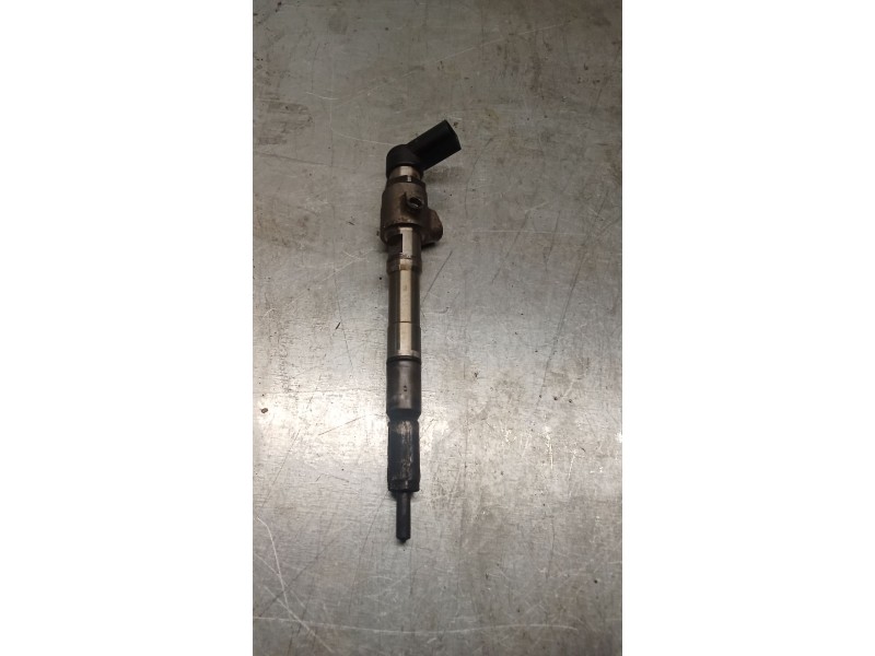 Recambio de inyector para volkswagen golf vi (5k1) 1.6 tdi referencia OEM IAM A2C9626040080 03L130277B CONTINENTAL