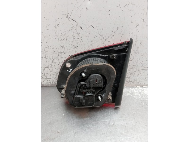 Recambio de piloto trasero izquierdo interior para volkswagen golf vi (5k1) 1.6 tdi referencia OEM IAM 5K0945093G 89090892 2009