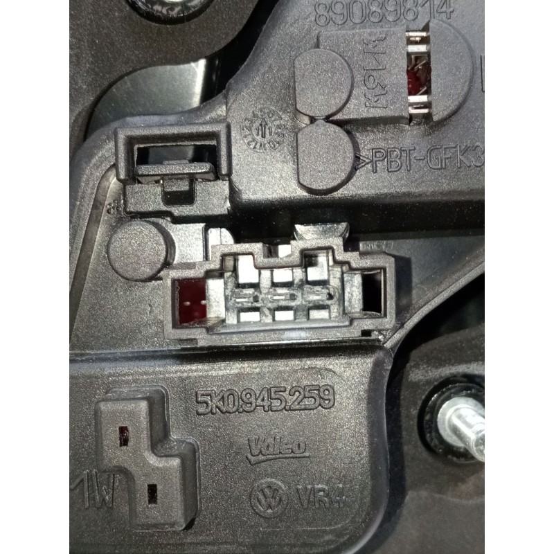 Recambio de piloto trasero izquierdo interior para volkswagen golf vi (5k1) 1.6 tdi referencia OEM IAM 5K0945093G 89090892 2009