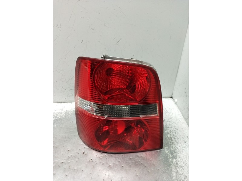 Recambio de piloto trasero izquierdo para volkswagen touran (1t1, 1t2) 2.0 tdi 16v referencia OEM IAM   2003