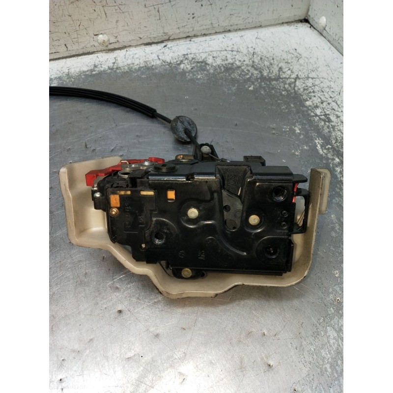 Recambio de motor cierre centralizado trasero izquierdo para volkswagen touran (1t1, 1t2) 2.0 tdi 16v referencia OEM IAM  5P 200